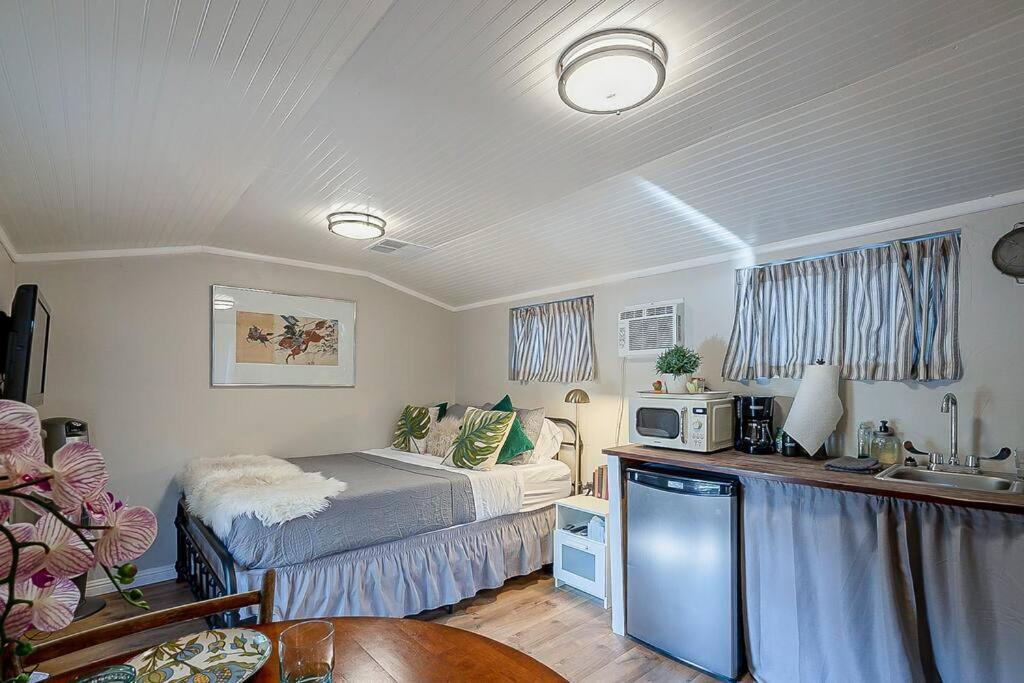 Cute Peaceful Tiny House Getaway W Backyard - Low Summer Rates! Tucson Exteriör bild