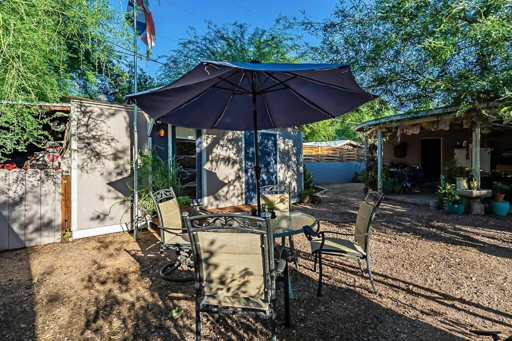 Cute Peaceful Tiny House Getaway W Backyard - Low Summer Rates! Tucson Exteriör bild